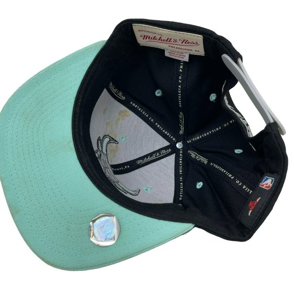 Mitchell & Ness Nostalgia Men's Chicago Bulls Snapback Hat - Picture 6 of 8